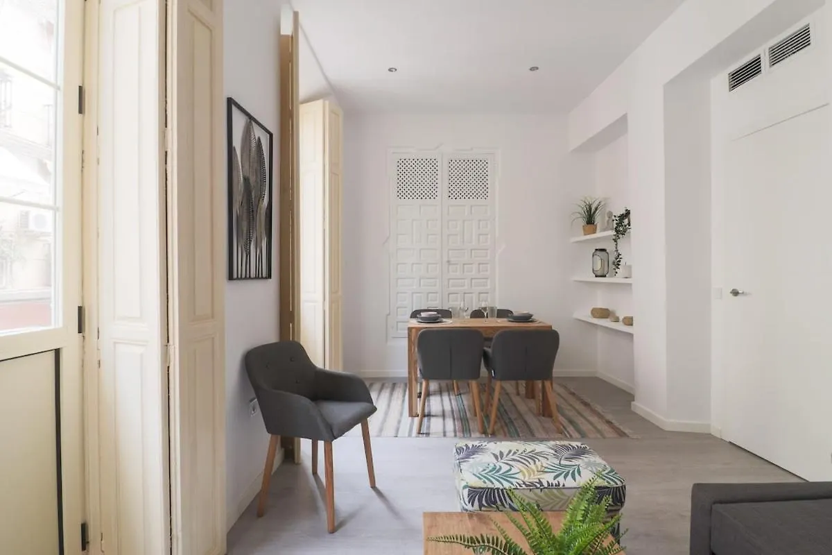 C93 - Trendy Two Bedrooms In Ollerias Málaga 0*,  Spanien